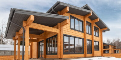 Как продлить срок службы дома из клееного бруса?