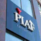 Варианты оформления фасадной вывески для торгового центра